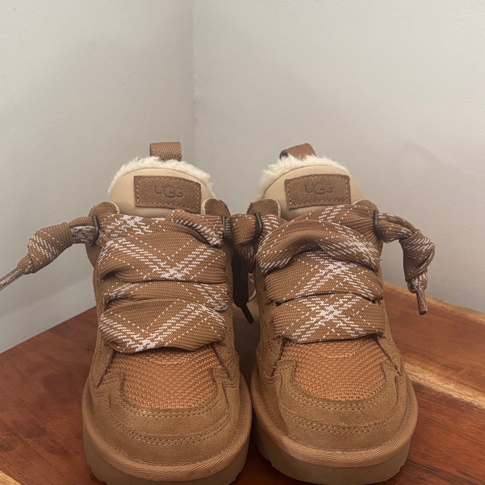 UGG Lowmel Sneakers